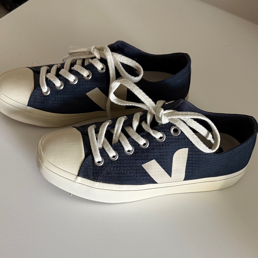 Veja Women’s Dark Blue and White Sneakers